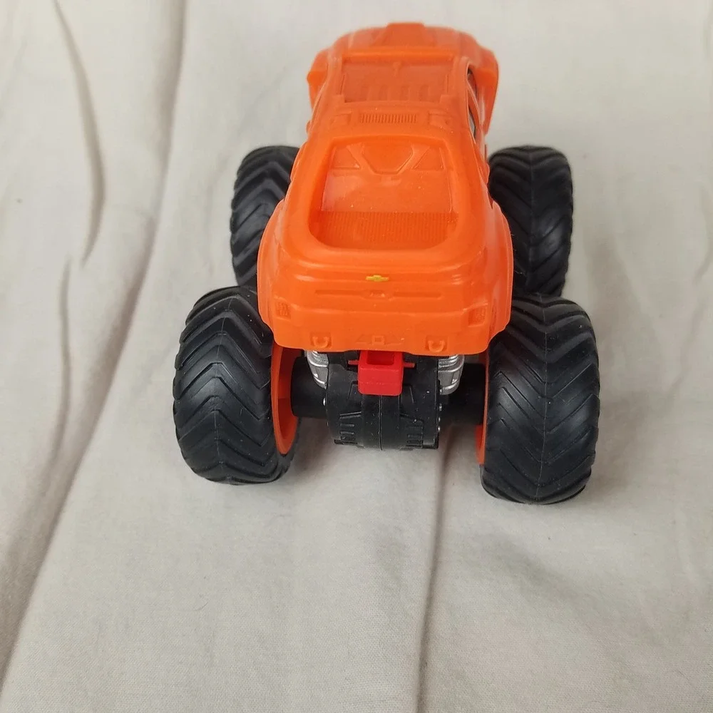 Chevrolet‎ Colorado Monster Truck Toy Kids Orange Excellent Removable Body 4x4